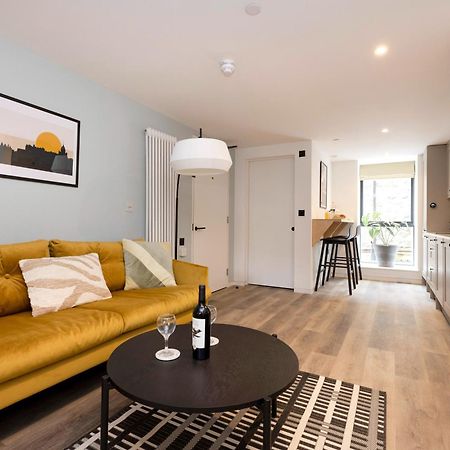 Charming Studios Near Holyrood Park & Calton Hill Эдинбург Номер фото
