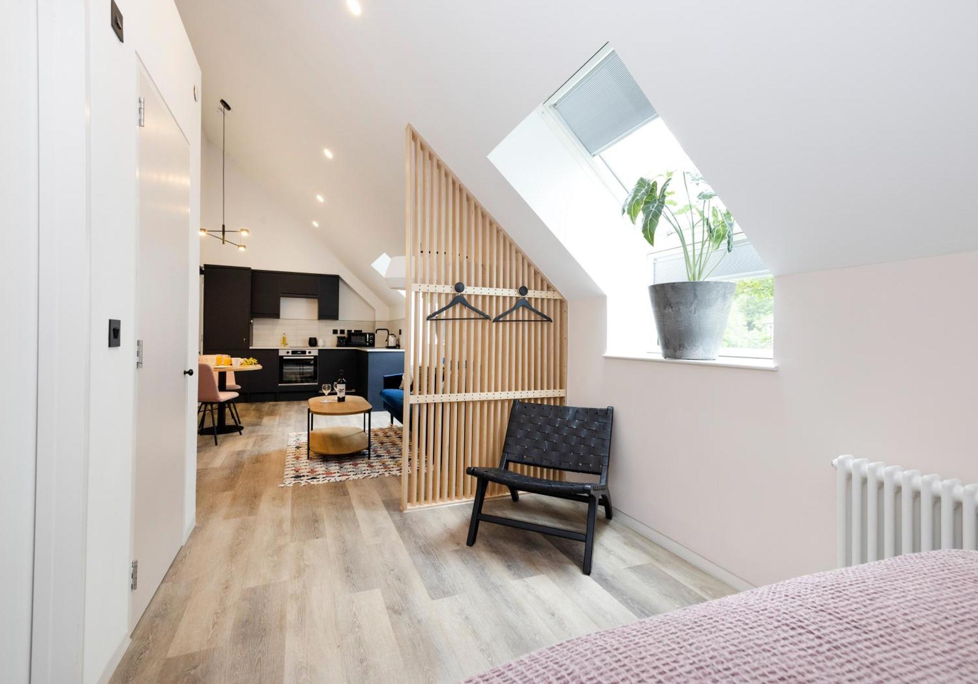 Charming Studios Near Holyrood Park & Calton Hill Эдинбург Номер фото