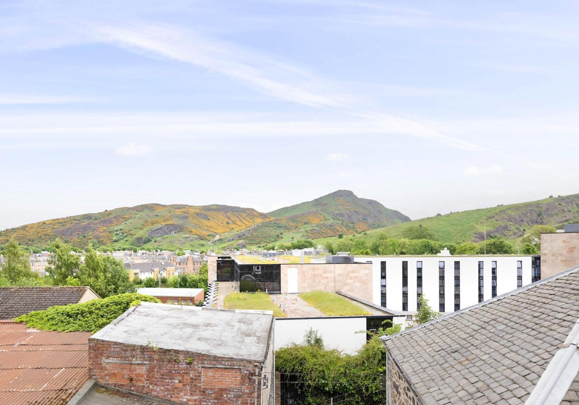 Charming Studios Near Holyrood Park & Calton Hill Эдинбург Номер фото